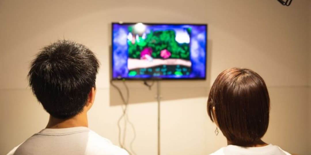 Friends playing super fun browser games